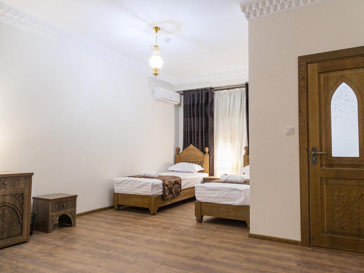 Royal Bukhara Hotel Luaran gambar