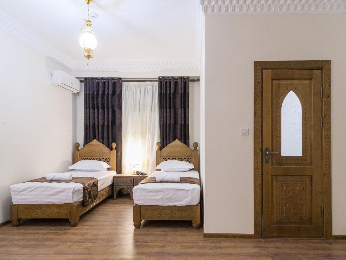 Royal Bukhara Hotel Luaran gambar