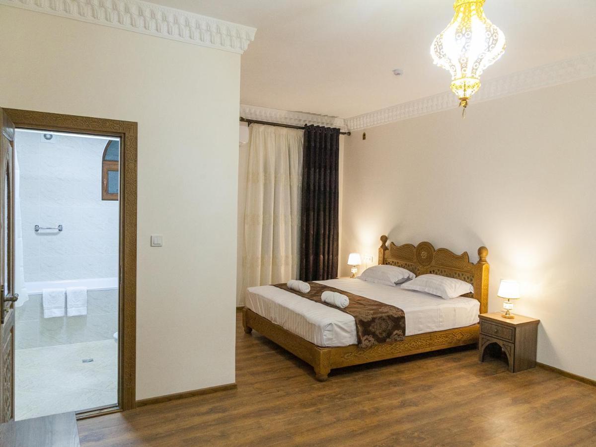 Royal Bukhara Hotel Luaran gambar