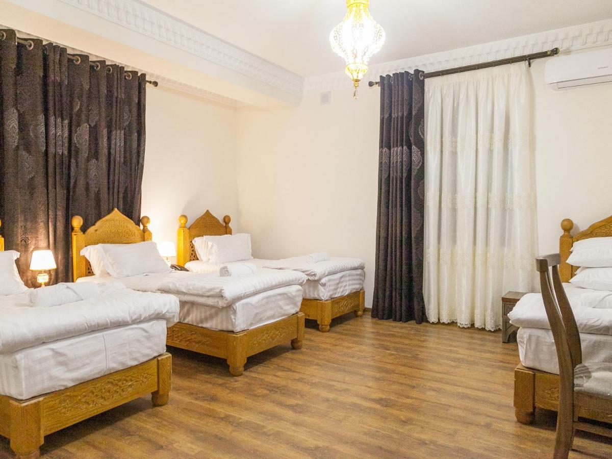 Royal Bukhara Hotel Luaran gambar